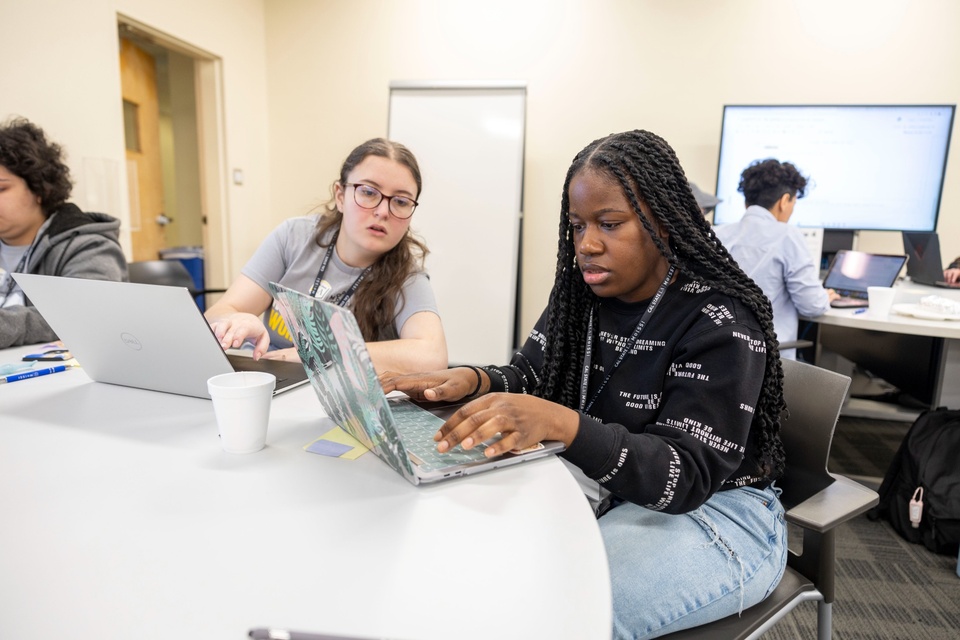 Cal State LA secures funding for two artificial intelligence projects from CSU
